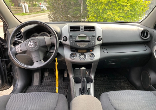 Toyota RAV4 cena 33500 przebieg: 200000, rok produkcji 2006 z Olsztyn małe 11